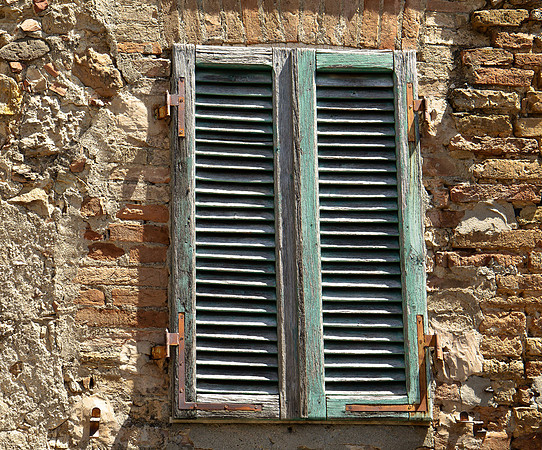 San Quirico Shutter